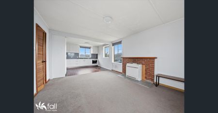 Well presented 3 bedroom family home - Photo 2