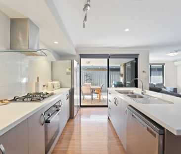Four Bedroom Family Home in Baldivis - Photo 1
