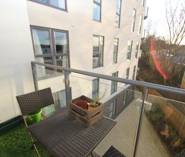 Guildford Road, Woking, Surrey, GU22 - Photo 6