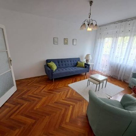 Kiadó 4. emeleti liftes téglalakás - Fotó 1