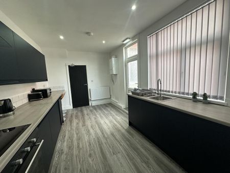 1 bedroom house of multiple occupation to rent - Photo 3
