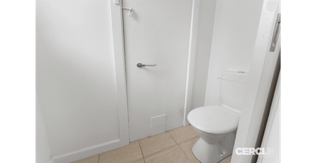 Newly Renovated Three Bedroom Villa Unit - Photo 5