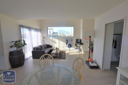 Location Maison 5 pièces 100m² ST MACAIRE EN MAUGES 49450 - Photo 4