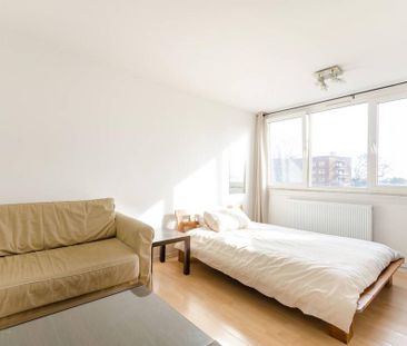 3 bedroom flat to rent - Photo 3