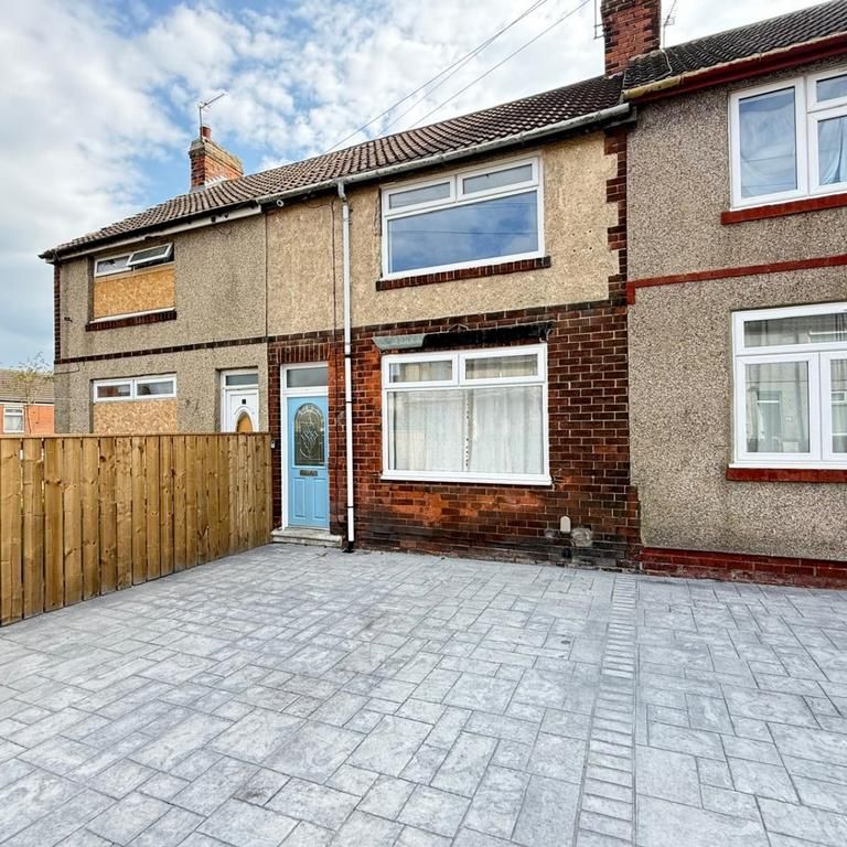 2 bedroom terraced house to rent - Photo 1