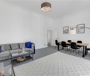 Parkland Gardens, SW19 - Photo 4