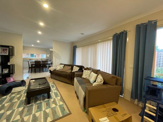 Low Maintenance 2 Bedroom Unit! - Photo 1