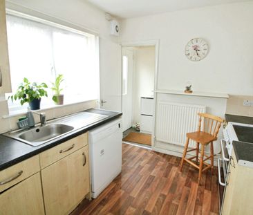 End of terrace house to rent on - Photo 4