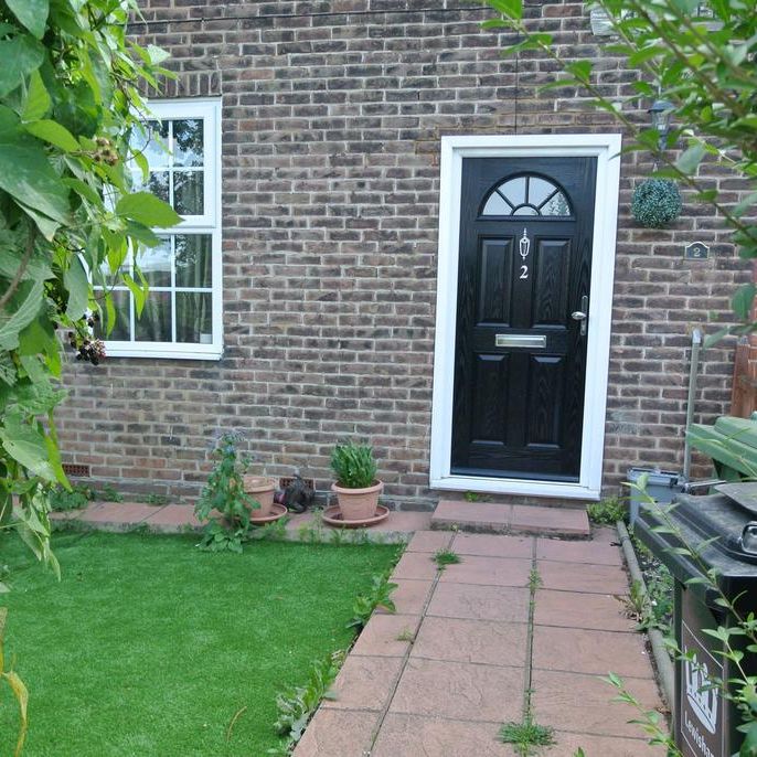 3 bedroom terraced house to rent - Photo 1
