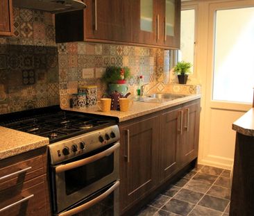 2 Bed Maisonette, Barley Lane, IG3 - Photo 2