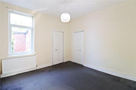 3 bedroom flat to rent - Photo 2