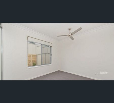2/35 Cinnamon Drive, Glenvale, Qld 4350 - Photo 5