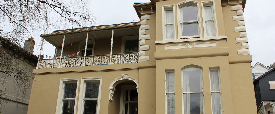 Boarding House Room on Pitt Street - Photo 1