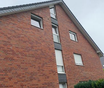 Helle 3,5-Zimmer Dachgeschosswohnung in Gütersloh - Photo 1