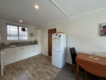 SUNNY & SUPER CONVENIENT - Photo 5