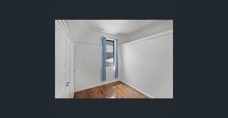 Great family home in a prime location - Photo 3