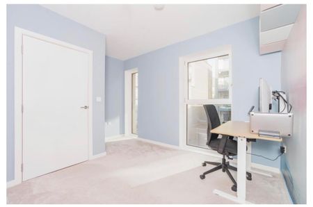 4 Bed Maisonette, Castle Street, E13 - Photo 2