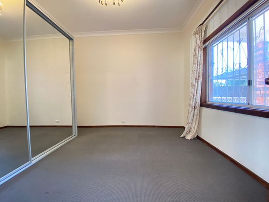 10 Cambridge Avenue, 2200, Bankstown Nsw - Photo 1