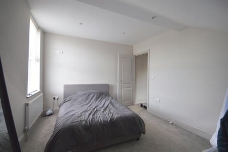 2 Bedroom Apartment To Let - Photo 2