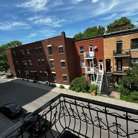 SUPER 2 CH FERMÉES ENSOLEILLE 2 BALCONS AU COEUR DU PLATEAU - Photo 4