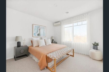 Fully renovated townhouse - 5 mins walk to the beach - Photo 3