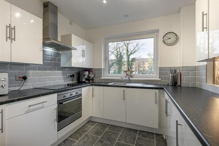 2 bedroom flat to rent - Photo 4