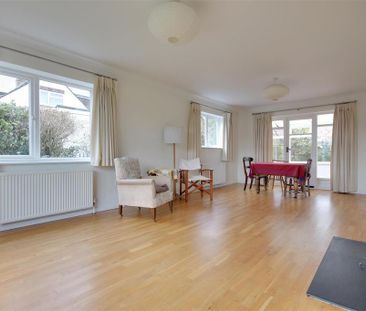 4 bedroom detached house to rent - Photo 1