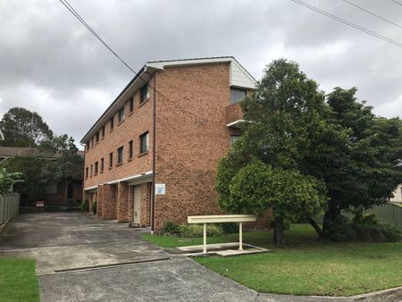 Two Bedroom Unit in Convenient Position - Photo 5