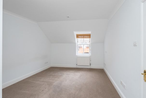 Chartwood Place, Dorking, RH4 - Photo 1