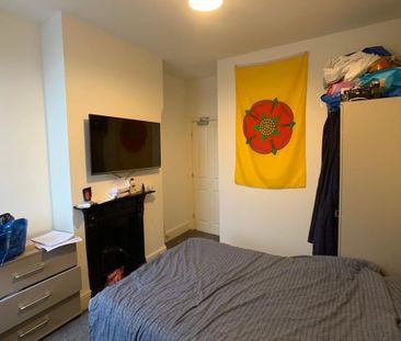 Mill Lane, Heworth - P10049 - Photo 5