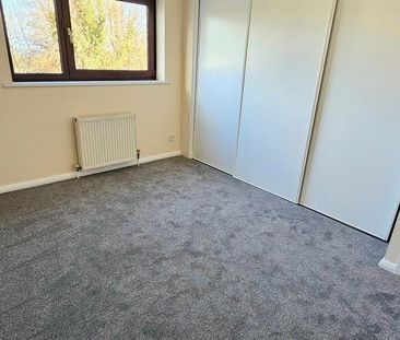 2 bedroom end of terrace house to rent - Photo 4