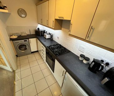 2 bedroom flat to rent - Photo 5