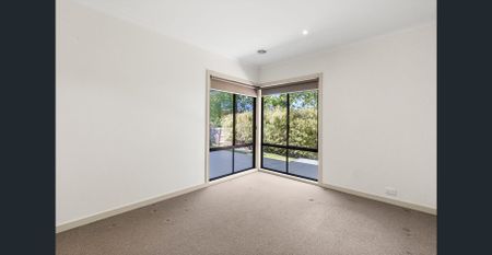 Large Family Home - Two Living Areas! - Photo 3