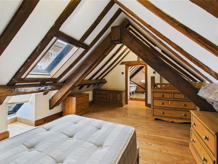 2 bedroom mews to rent - Photo 5