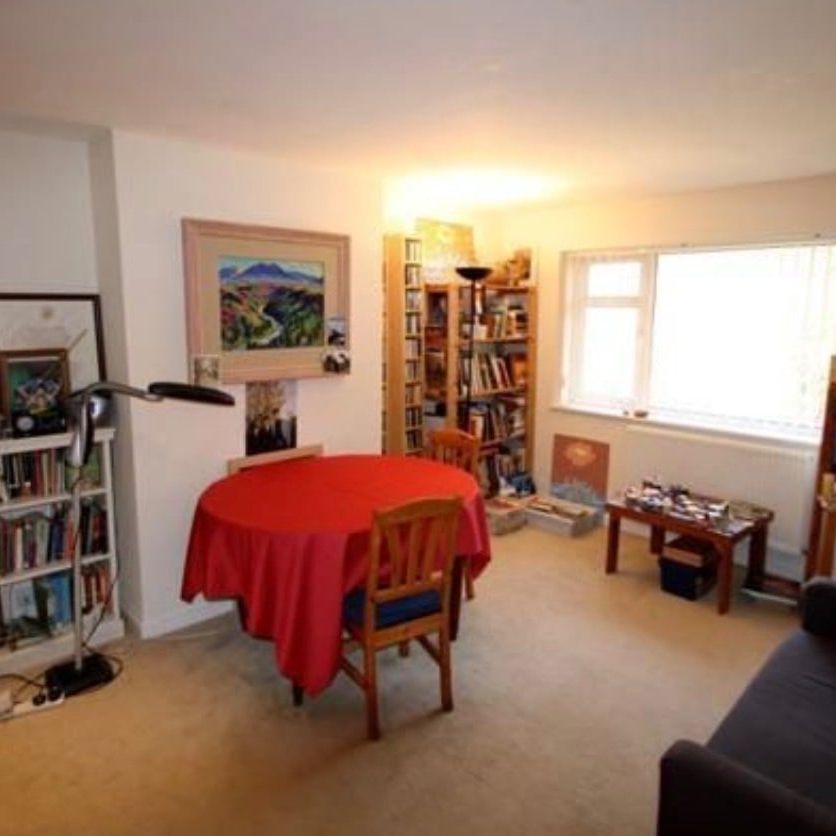 4 Bed Maisonette, St. Davids Close, HA9 - Photo 1