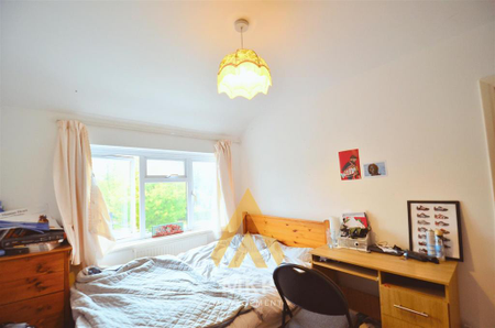3 bedroom terraced house to rent - Photo 5