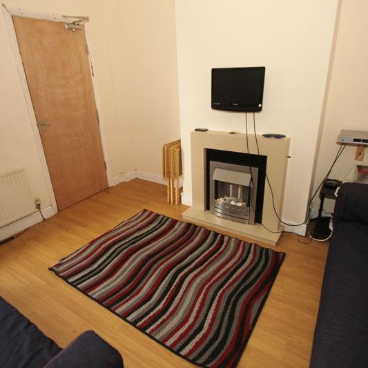 Wycliffe Road, Bournemouth - Photo 1