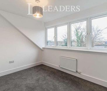 Hersham Road, Walton, KT12 - Photo 2