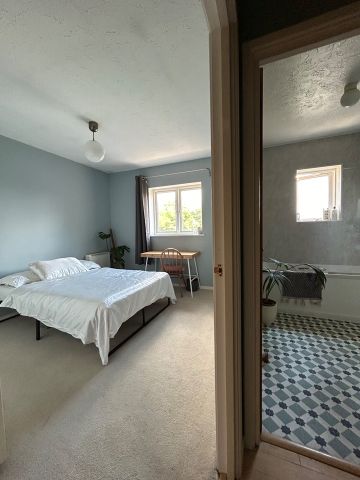 Room in a Shared Flat, London, SE14 - Photo 2