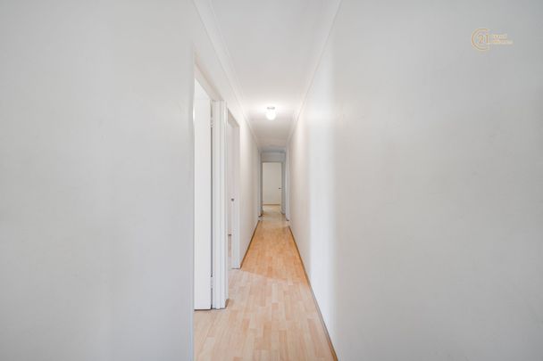 Great Size 4 Bedroom Home with Great Location!!!!!! @ $850 Per Week - Photo 1