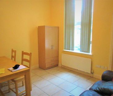 Great Location, 19 Agincourt Avenue, Queens Quarter, Belfast, BT7 1QA - Photo 3