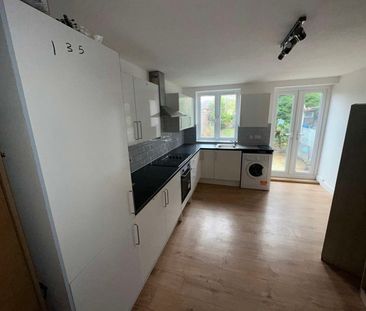 Scotland Green Road Room 3 - Photo 4