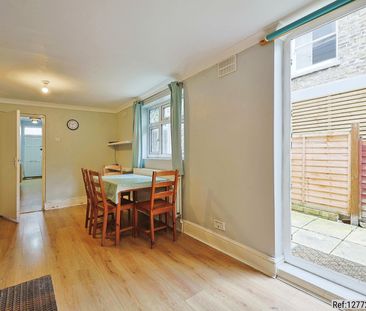 2 bed Flat in Plough Road , London, SW11 2AL - Photo 4