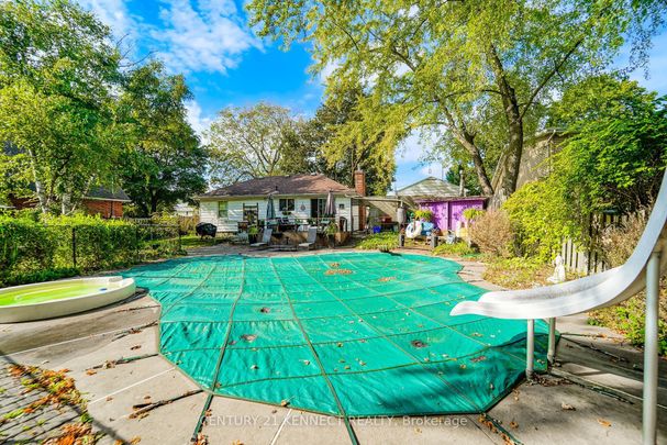 For Lease - 10813 Victoria Square Boulevard, Markham, Ontario - Photo 1