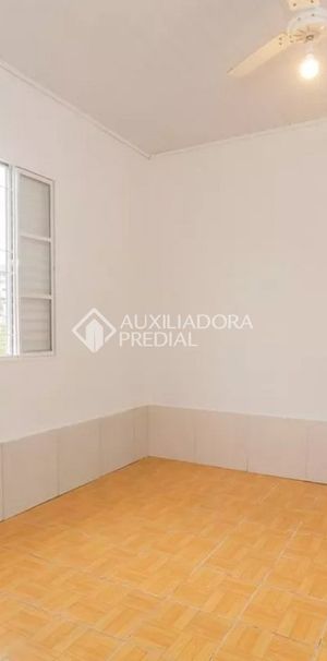 Casa com 2 quartos e 60m² para alugar em Medianeira, Porto Alegre. - Photo 2