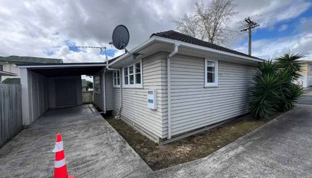 For Rent: Spacious 2-Bedroom House Papatoetoe - Photo 5