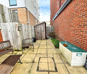 2 bedroom apartment to rent - Photo 6