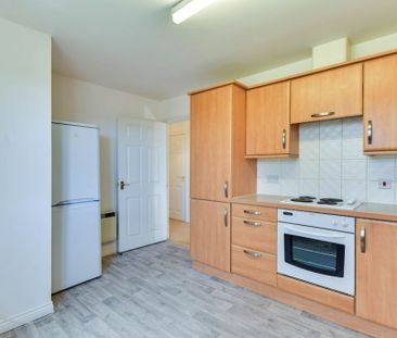 2 Bedroom - Photo 5