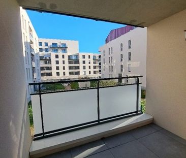 T2 AVEC LOGGIA + PARKING COUVERT - Photo 3