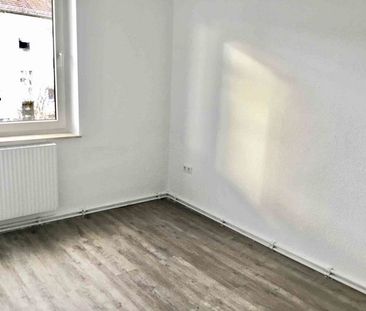 Gut geschnittene 3-Zimmer-Wohnung mit Balkon - Photo 4